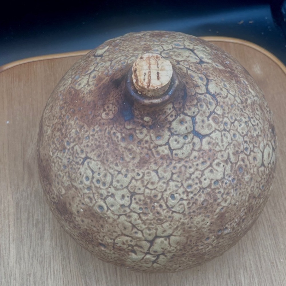 Vtg Jan & Helga Grove Art Pottery Rare Textured Brutalist weed Pot with Cork - Picture 4 of 7